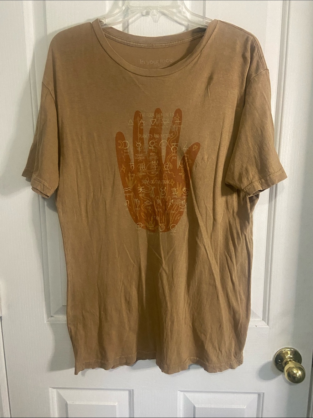 Women's Short Sleeve Graphic Tee - Brown